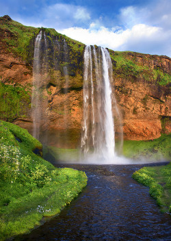 sublim-ature:  Seljalandsfoss by Dave McEllistrum