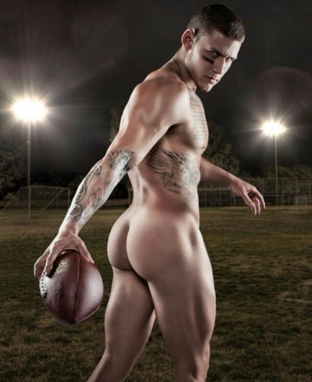 hunkopedia:    Follow Hunk’o’pedia for more hot guys! | Follow my personal blog