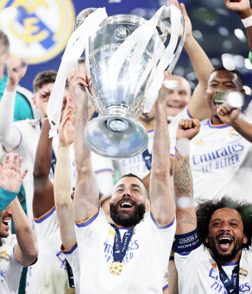 Karim Benzema reach to fifth trophy of UEFA Champions League in his career.