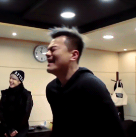 jacksonwang-fanpage:  igot7-love:  Got7’s cute performance for JYP PD-nim  Aww that’s so cute