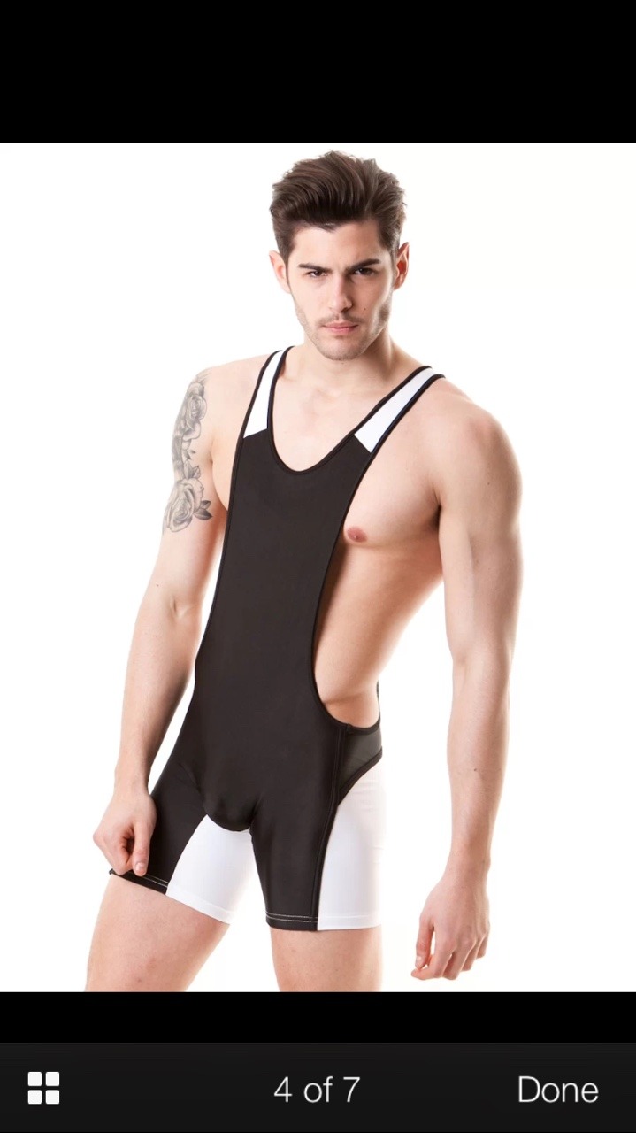 piledriveu:  hot dudes showing off there hot gym bods in tight lycra……lycra is