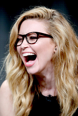 missdontcare-x:  Natasha Lyonne speaks onstage during the “Orange Is the New Black”