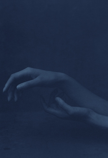 tremendousandsonorouswords:Kenro Izu, Still Life 1114b // Still Life 1119b, from the series Blue, 20