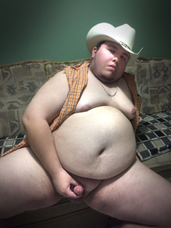 impossiblebeardzombie:  vaquero gordito