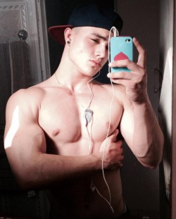 instaguys:  Guys with iPhones Source: gwip.me   