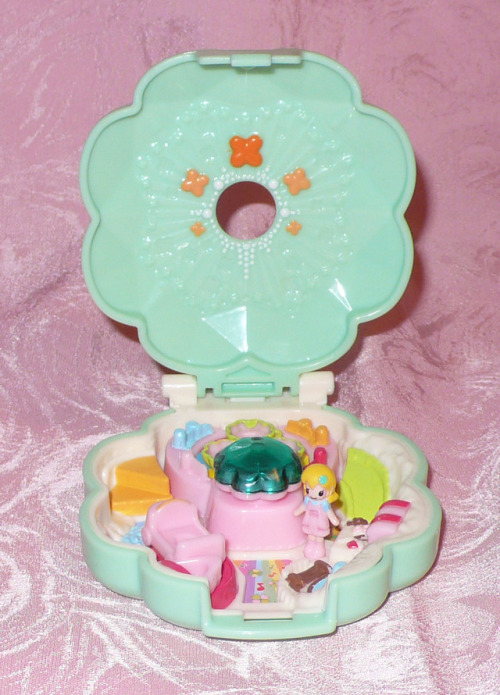 The Japanese answer to Polly Pocket: Twinkle Pact! :)