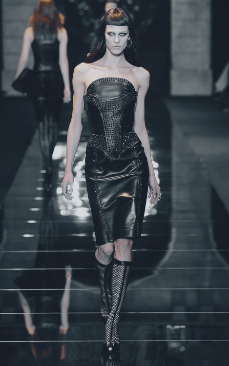 Versace / Fall 2012 / RTW Model: Aymeline Valade