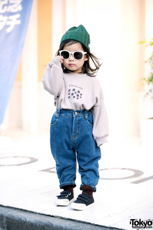 We met 2-year-old Xintong in front of the famous Tokyo Bopper boutique in Harajuku today. Her family
