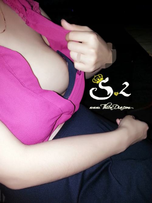 pht1911:  Naked in Coffee Shop P2