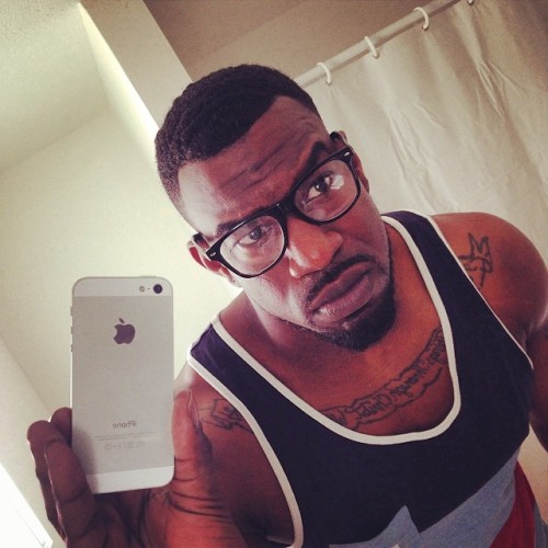 seeker310:  bmoneyworld:  Antron Dillon   Hot!! & so phyne!!  Mmmm