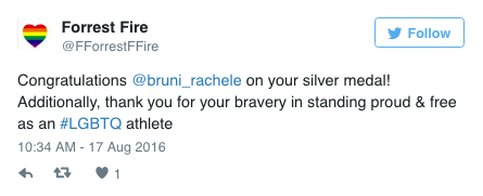 this-is-life-actually:Italian swimmer Rachele Bruni dedicated her Olympic silver medal to her girlfr