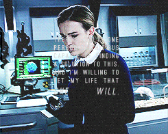 roshamboss:   who is the lamb and who is the knife  jemma simmons ⇏ you have