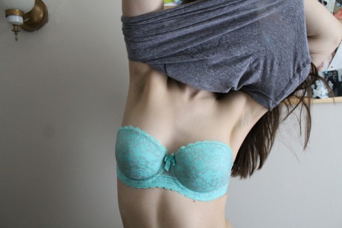 honest-babee:  i love this bra…it makes my skin look so creamy