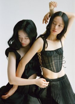 riinasawayama:caroline hu ss22 porn pictures