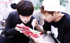 previously-kimvampgyu-deactivat:  kim bros being really lame and it hurts my inner shipper soul. 