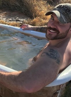 countryboymatt:  Can you scrub me down?