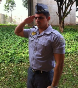 Policecorps:  Meaty Sao Paulo Military Police Officer. Hot Af.