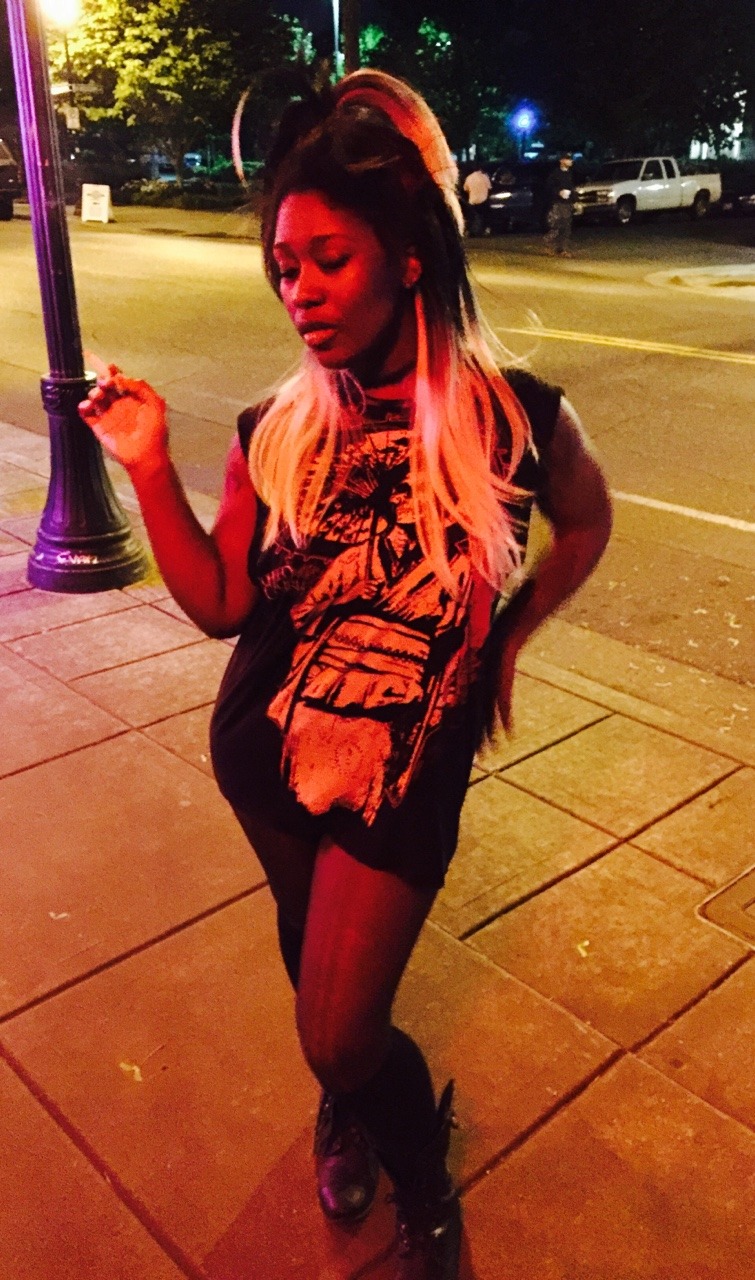 iamapaperuniverse: thedoghouse09:  Friday night looks. @iamapaperuniverse  God damn