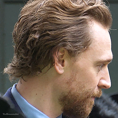 thehumming6ird:Tom meeting fans on the Early Man ‘Green’ Carpet, 14th January 2018.Bonus: Hair strok