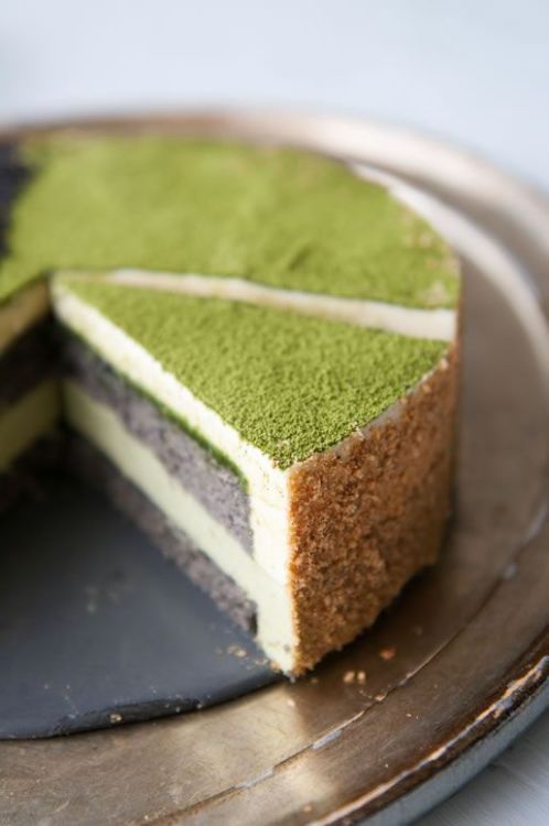 confectionerybliss: Matcha Goma Mousse Cake (Green Tea-Black Sesame Mousse Cake) | Huffington Post