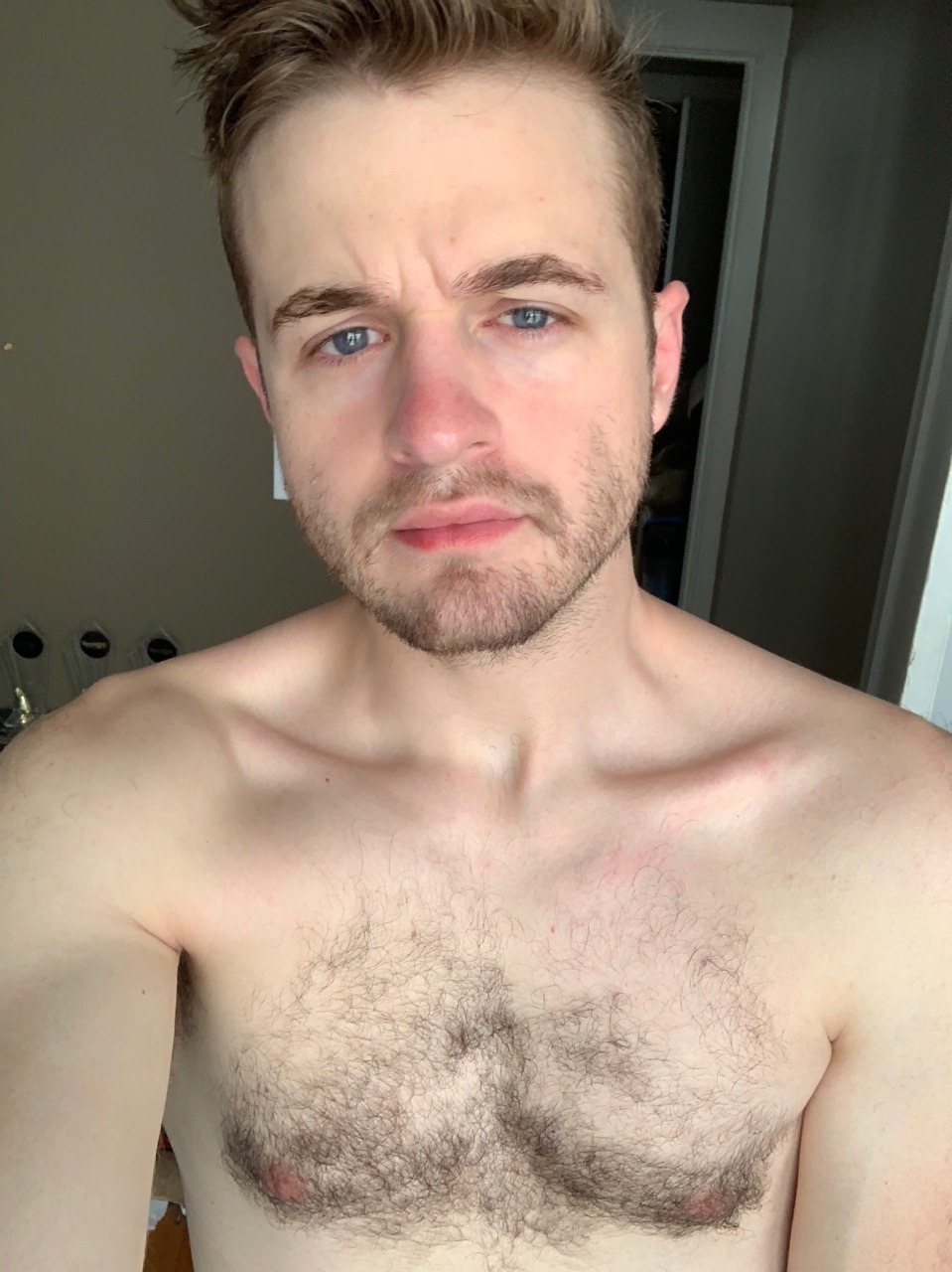 brandon-the-human:   I got a new phone  