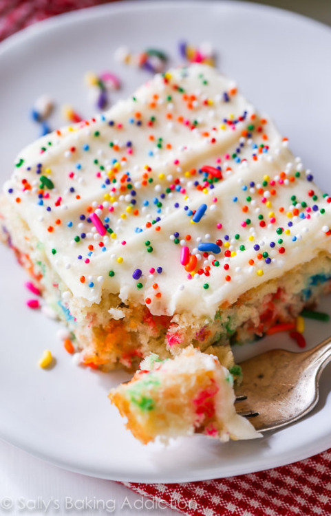 kawaii-food-is-kawaii: FUNFETTI SHEET CAKE