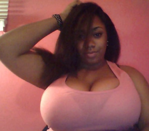 jazziedad:  jazziedad:  Boobies 👄   Delicious 😋 😙 😙