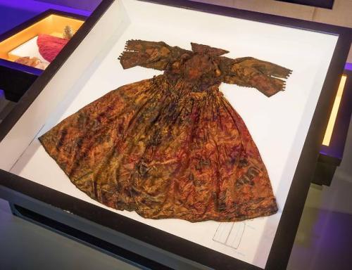 400 YEAR OLD SILK DRESS WITH A FLORAL DESIGN RECOVERED FROM A SHIPWRECK IN NETHERLANDS