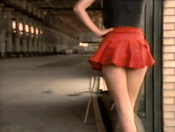 glamourtramp:  flashing red skirts / 2015no.2