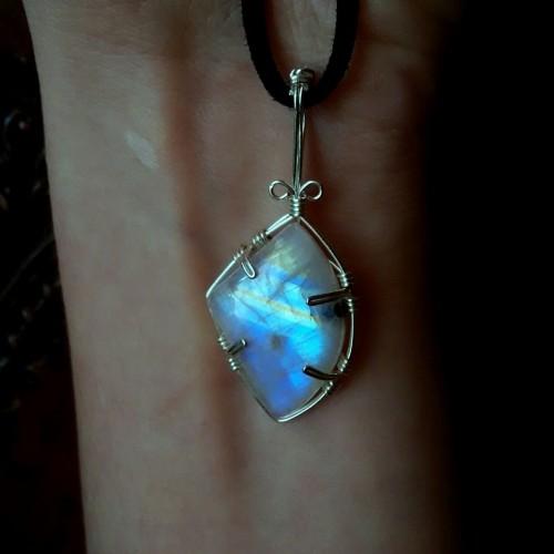 90377: i’m in love with this rainbow moonstone and it will be for sale soon at ~ 90377.etsy.co