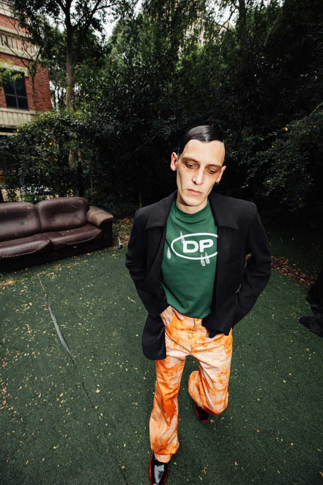 YOUNG FASHION PUNK POP INSPIRED SPRING 22 FASHION GREEN LOOKS DIRTY PINEAPPLE CURATED BY BRIGITTE SEGURA CURATOR FASHION DAILY MAG