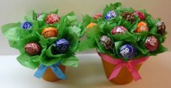 kittyslittlespace:  Blow Pop Bouquets. Could