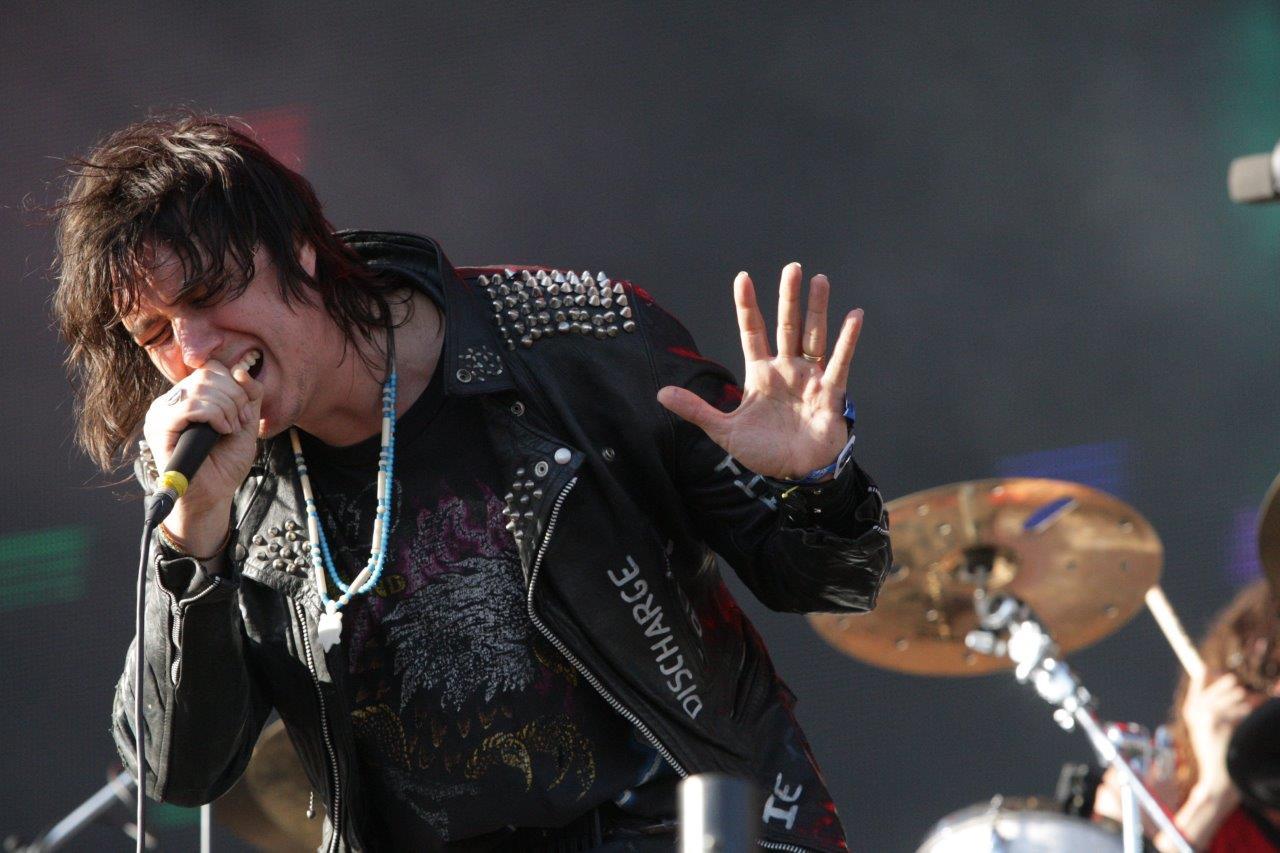 theroomisonfiree:  Julian Casablancas &amp; The Voidz - Lollapalooza Brasil 2014