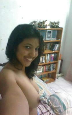 lustyliana:  Hemma Malini - nice Indian teen