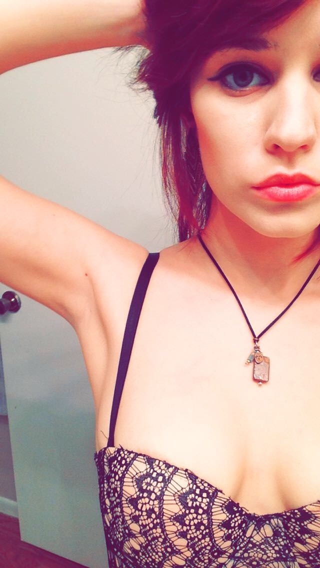 snailwrath:  One of my favorite bras and pair of earrings ✨✨ they remind me of