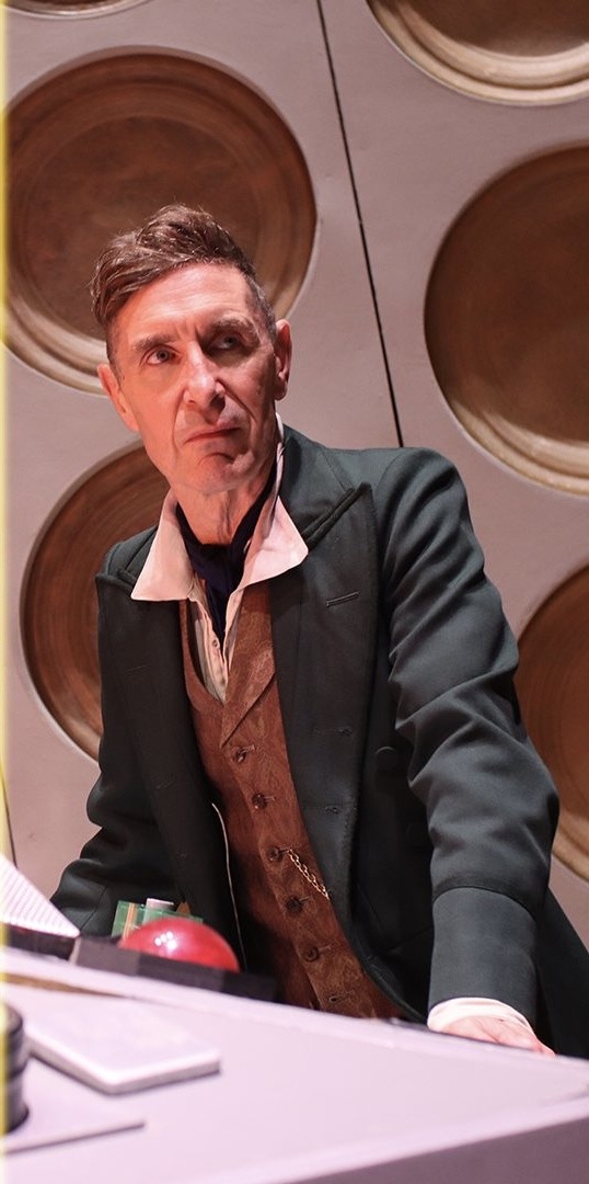 A Couple Of Gorgeous Photos Of Paul From Last Weekend From The Official DW Twitter.