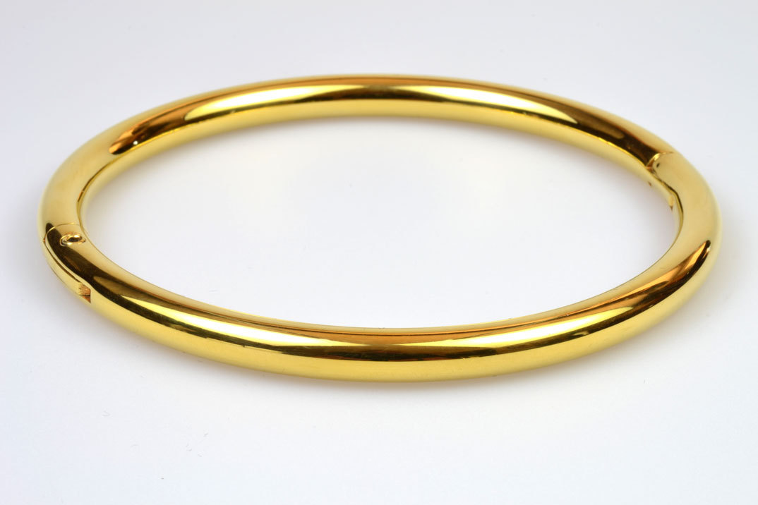 katgreen2020:  Eternity Collars:TitaniumBlackSatinGoldhttp://www.eternitycollars.com