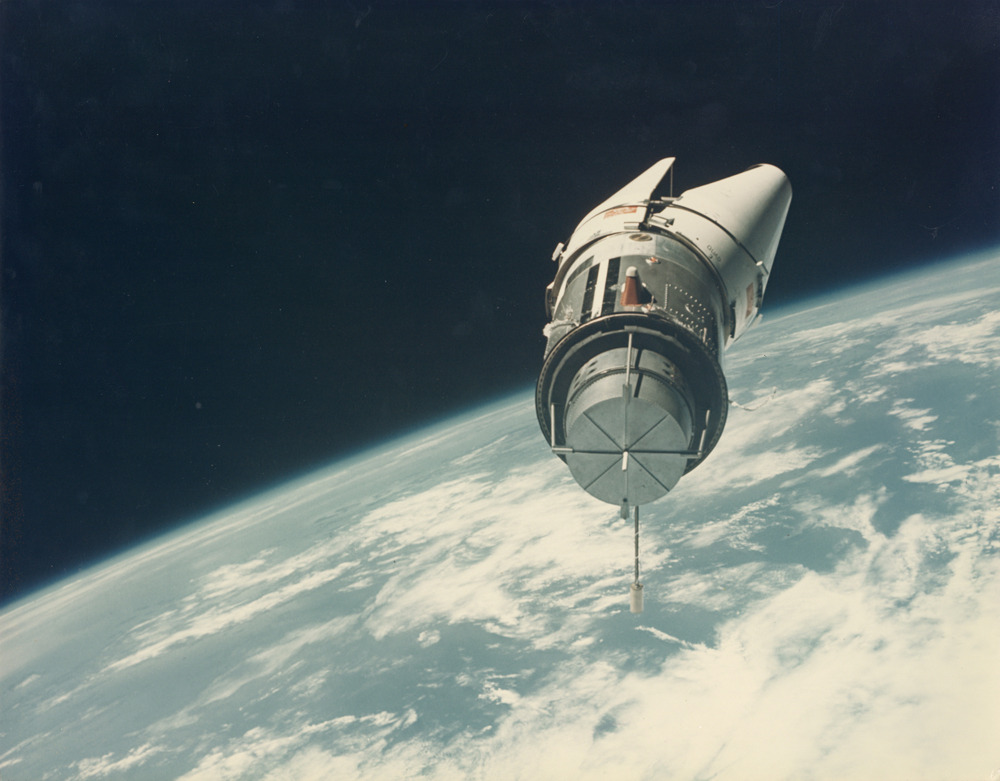 bobbycaputo:  Hundreds Of Unseen NASA Photographs Reveal The Vintage Beauty Of Outer
