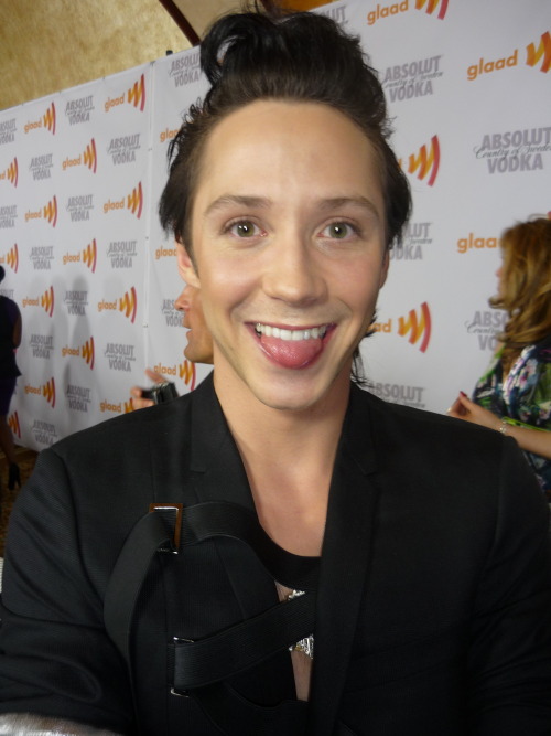 mresundance:I need Johnny Weir on my blog because of reasons. 