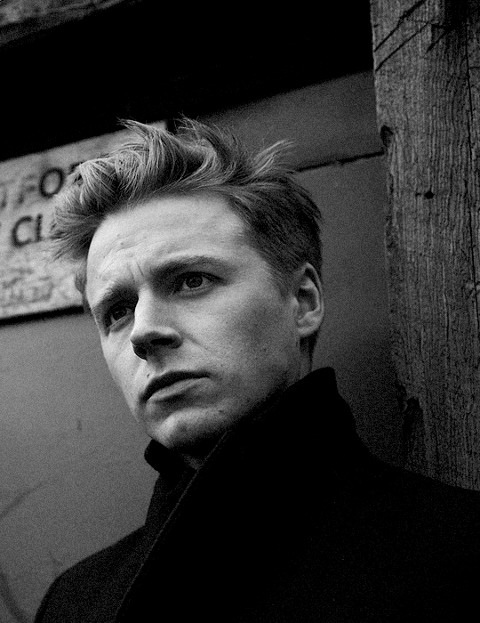 dicapriho:Jack Lowden - Daily Mail, 2017