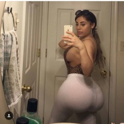 voluptuous1:  The Booty Thick!