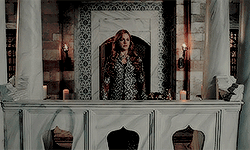 thefreakyfun: hurrem sultan sends her regards.
