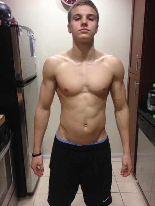 bromcum:  Follow Brocum: College and teen bros, jocks, and hotties!