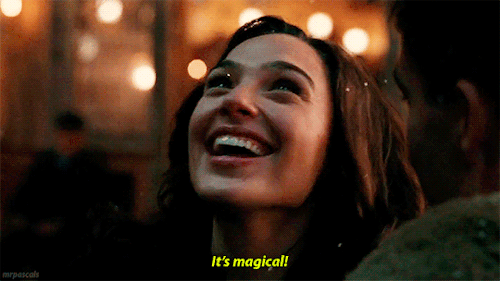 mrpascals:Wonder Woman (2017) | Wonder Woman 1984 (2020)“It’s a snowfall.”