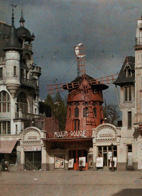 Moulin Rouge, 1914.Autochrome Lumière color. Photograph by Albert Kahn.