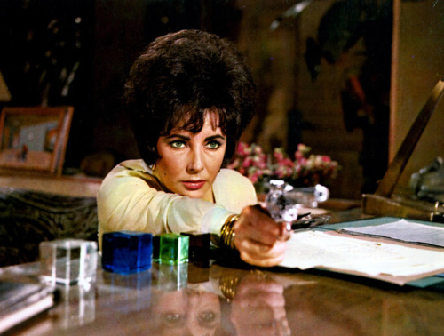 XXX Elizabeth Taylor - The Comedians, 1967. photo