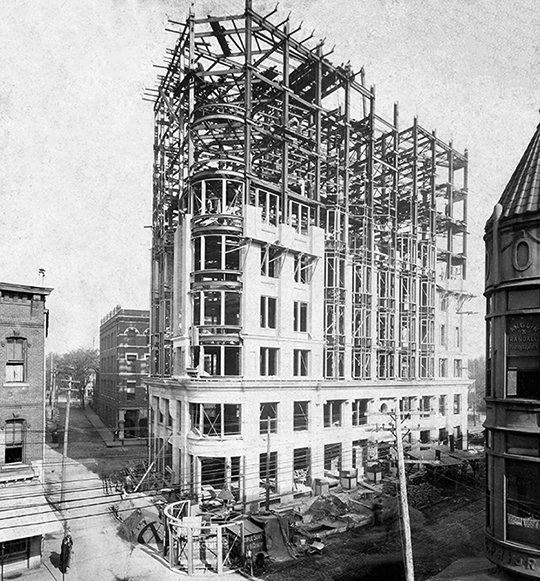 atlantahistorycenter:  Construction of the English-American Building at the corner
