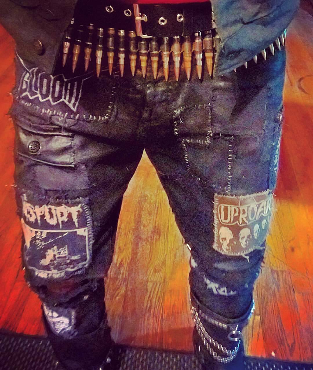 alf-inflikt:
“Now I’m just bored lol, (A) pic öv my crusty pants they’re only like seven years old still got plenty öv miles left , #crustpunk #disrupt #crustpants #bulletbelt #crustpatch #gloom #diypunk #crass #filthycouture #stitches...