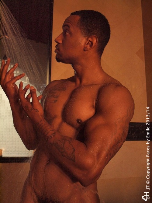savvyifyanasty:  >that body!  Follow me @ savvyifyanasty.tumblr.com