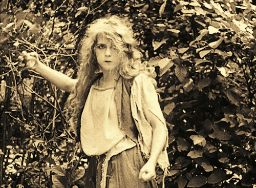 classicfilmblr:MARY PICKFORD inFANCHON THE CRICKET (1915)— dir. James Kirkwood